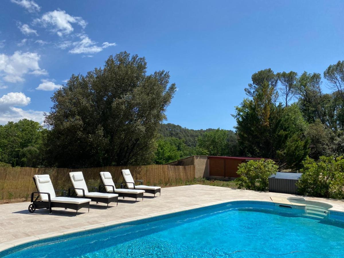 L'Eveil En Provence Bed & Breakfast Entrecasteaux Dış mekan fotoğraf