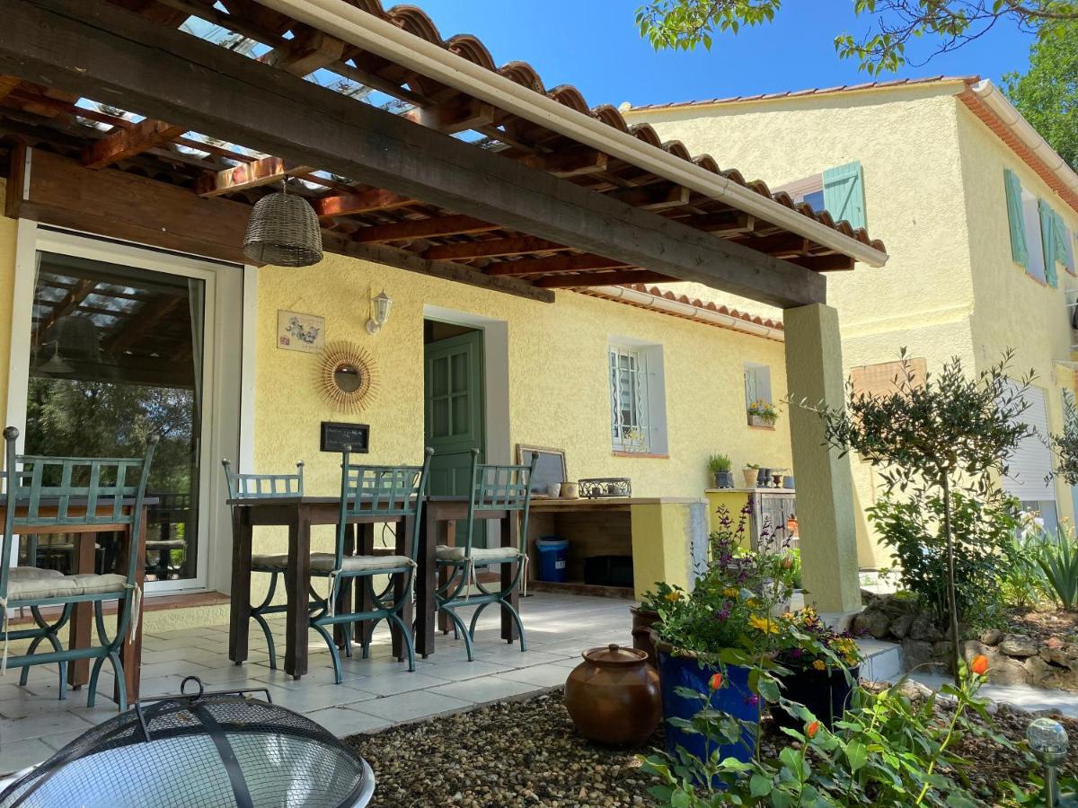 L'Eveil En Provence Bed & Breakfast Entrecasteaux Dış mekan fotoğraf