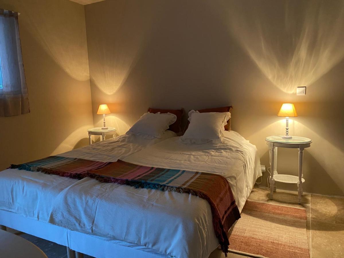 L'Eveil En Provence Bed & Breakfast Entrecasteaux Dış mekan fotoğraf