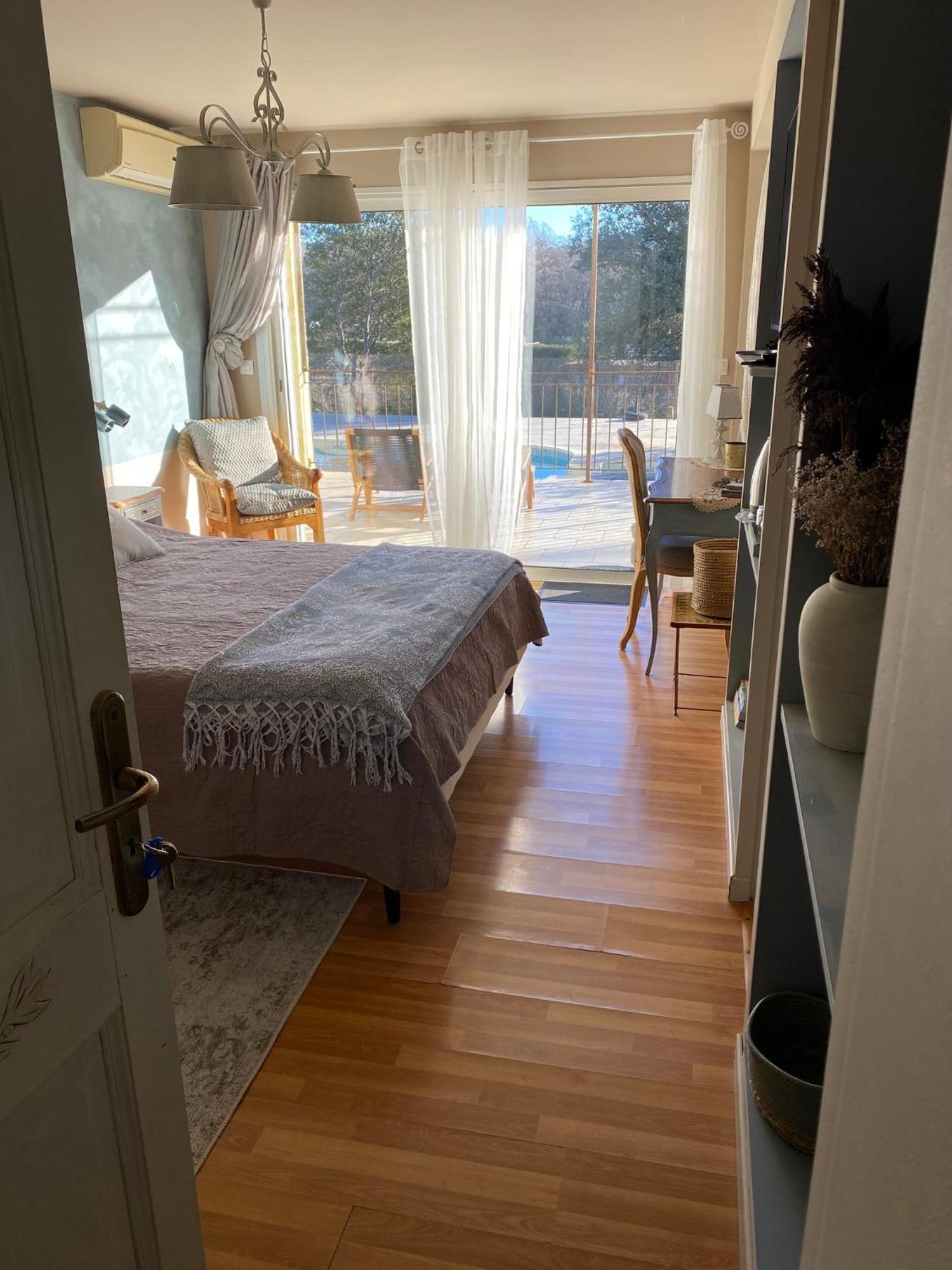L'Eveil En Provence Bed & Breakfast Entrecasteaux Dış mekan fotoğraf