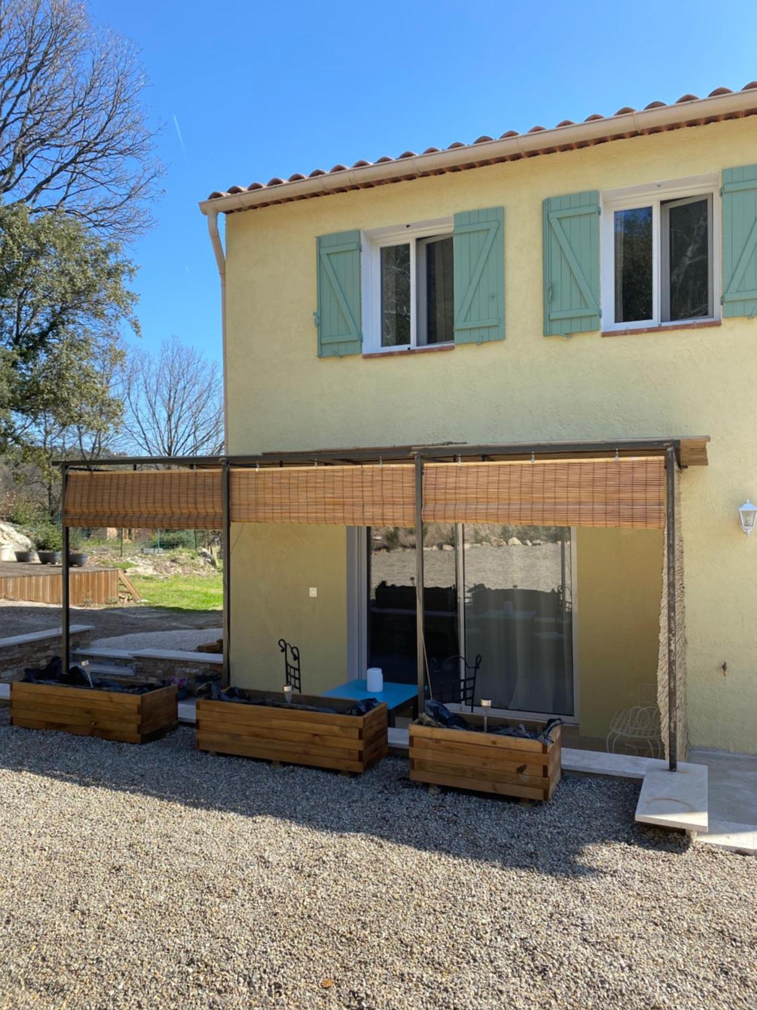 L'Eveil En Provence Bed & Breakfast Entrecasteaux Dış mekan fotoğraf