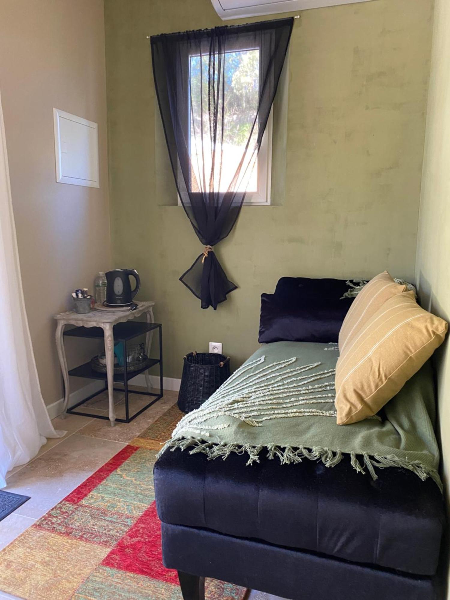 L'Eveil En Provence Bed & Breakfast Entrecasteaux Dış mekan fotoğraf